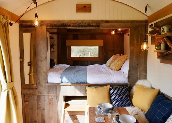 Little Ash Glamping - Luxury Shepherd\'S Huts