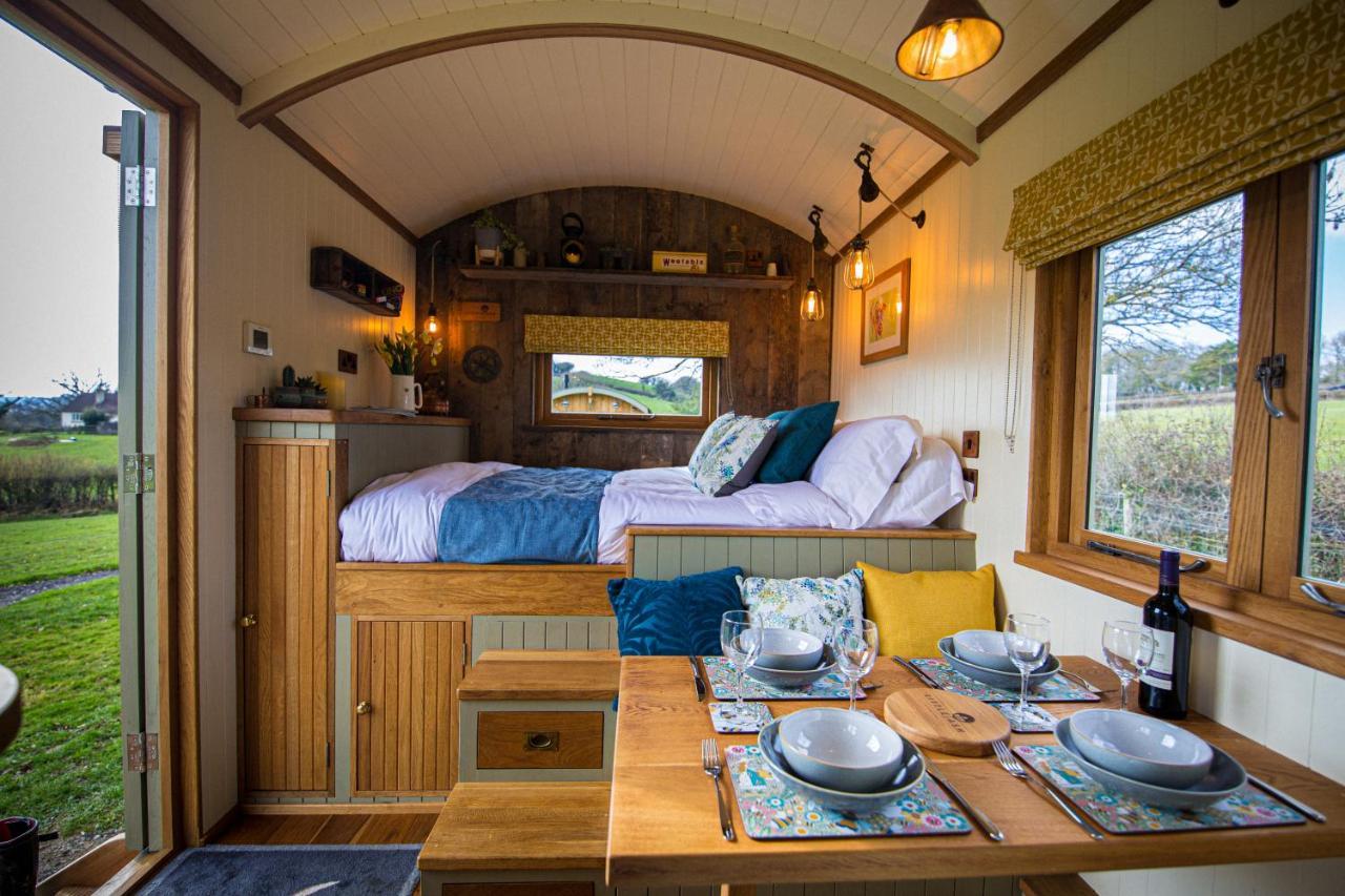 Little Ash Glamping - Luxury Shepherd's Huts Holiday home